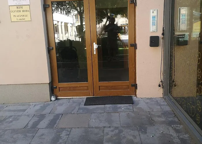 City Apartments Dabas Apartamento Dabas