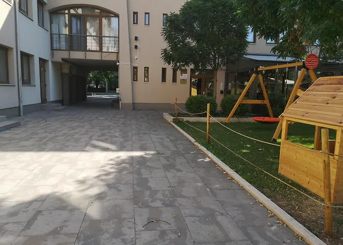 City Apartments Dabas شقة